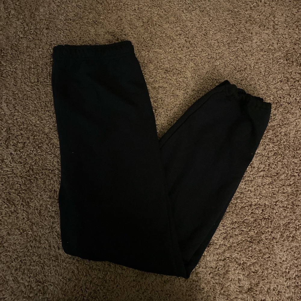 Black gildan sweatpants